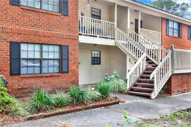 25 Colony Park Drive, Savannah, GA 31406