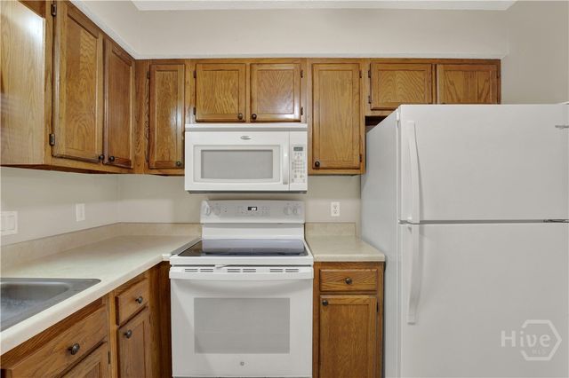 25 Colony Park Drive, Savannah, GA 31406