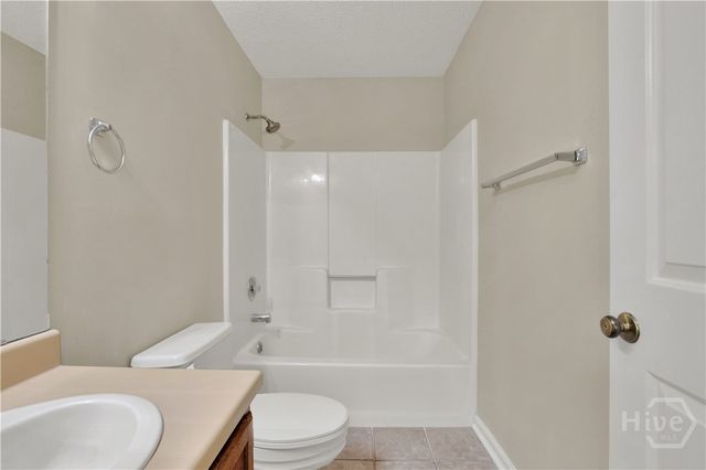 25 Colony Park Drive, Savannah, GA 31406