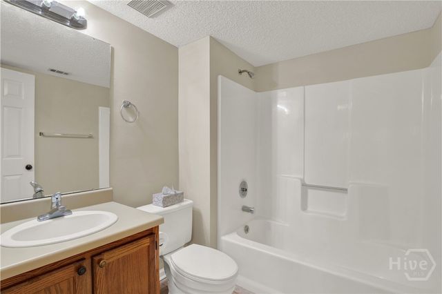 25 Colony Park Drive, Savannah, GA 31406