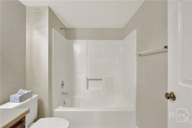 25 Colony Park Drive, Savannah, GA 31406