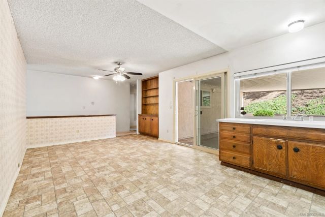 7225 Laura Ct, San Diego, CA 92120