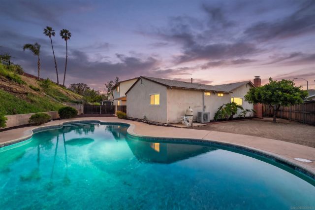 7225 Laura Ct, San Diego, CA 92120