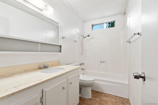 7225 Laura Ct, San Diego, CA 92120