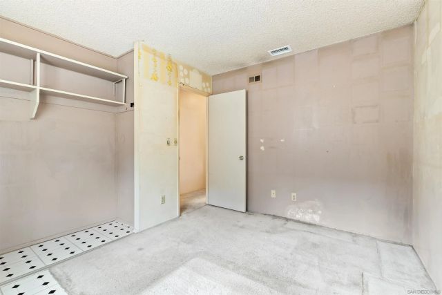 7225 Laura Ct, San Diego, CA 92120