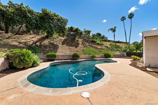 7225 Laura Ct, San Diego, CA 92120