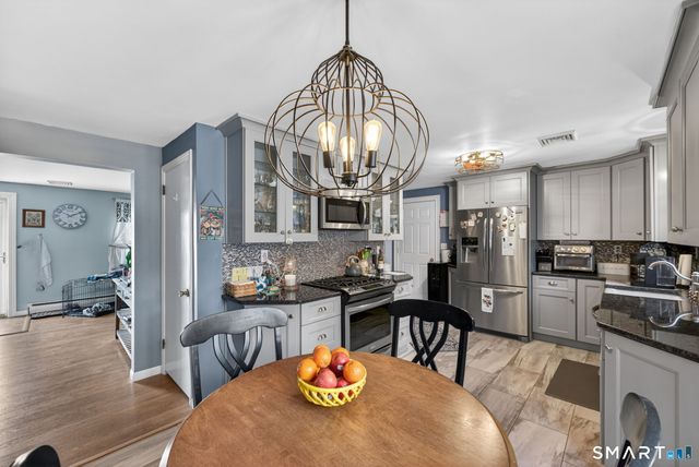 18 Evergreen Street, Norwich, CT 06360