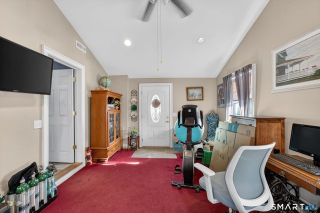 18 Evergreen Street, Norwich, CT 06360