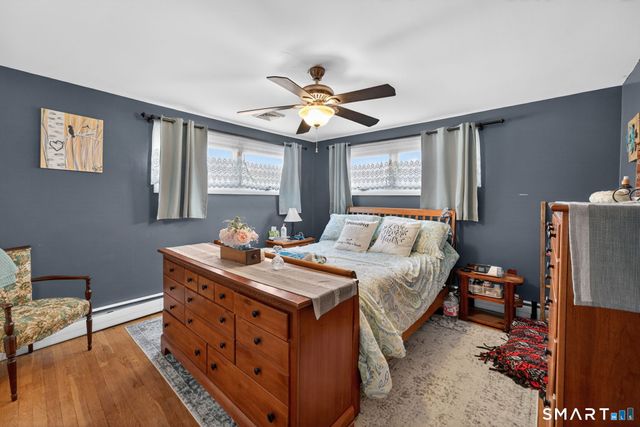 18 Evergreen Street, Norwich, CT 06360