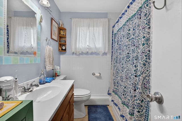 18 Evergreen Street, Norwich, CT 06360