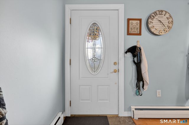 18 Evergreen Street, Norwich, CT 06360