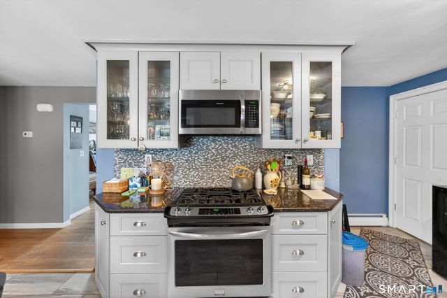 18 Evergreen Street, Norwich, CT 06360