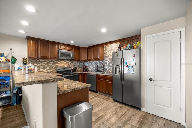 5251 SE 180TH AVENUE ROAD, Ocklawaha, FL 32179