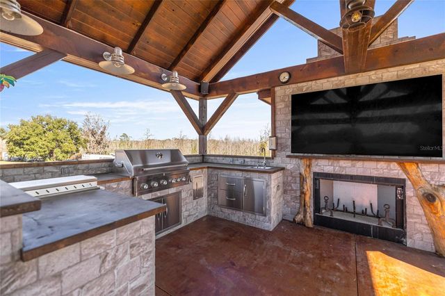 5251 SE 180TH AVENUE ROAD, Ocklawaha, FL 32179