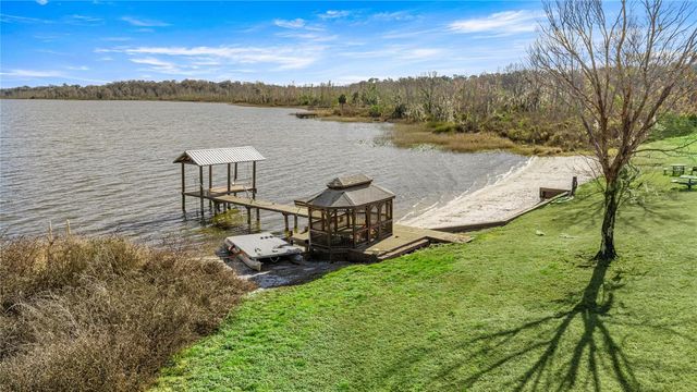 5251 SE 180TH AVENUE ROAD, Ocklawaha, FL 32179