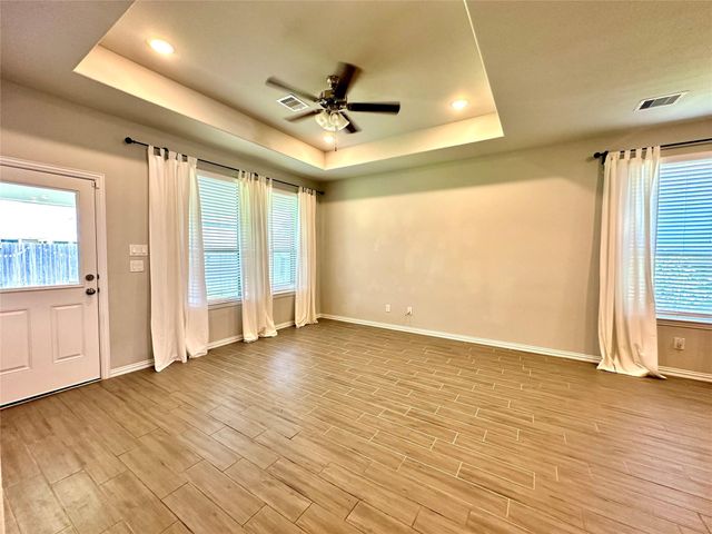 8319 Divot Trace, Fulshear, TX 77441