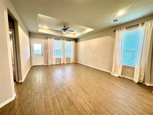 8319 Divot Trace, Fulshear, TX 77441