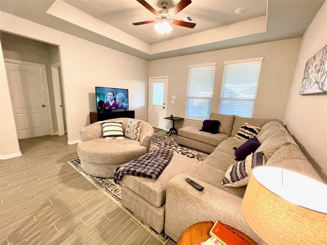 8319 Divot Trace, Fulshear, TX 77441