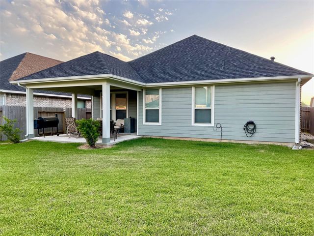 8319 Divot Trace, Fulshear, TX 77441