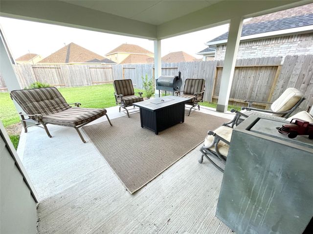 8319 Divot Trace, Fulshear, TX 77441