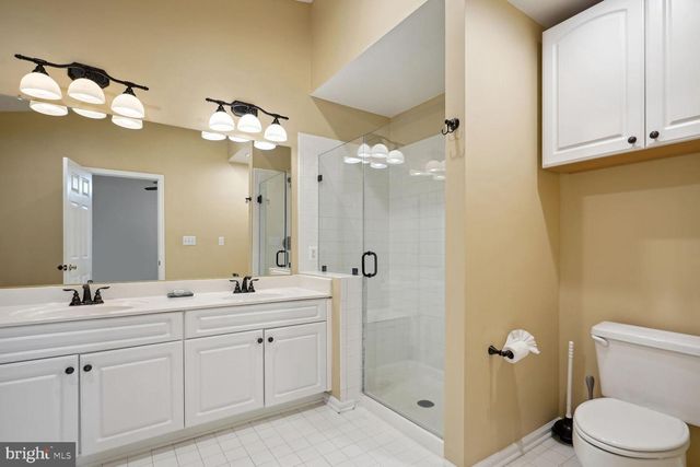 8544 WESTOWN WAY, Vienna, VA 22182