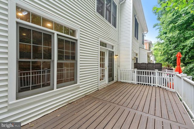 8544 WESTOWN WAY, Vienna, VA 22182