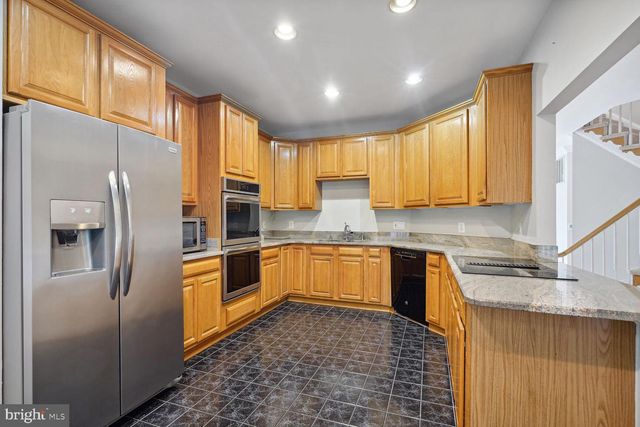 8544 WESTOWN WAY, Vienna, VA 22182