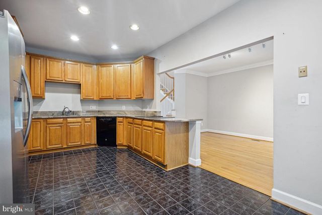 8544 WESTOWN WAY, Vienna, VA 22182