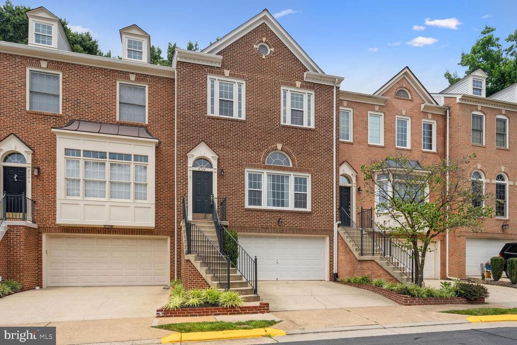 8544 WESTOWN WAY, Vienna, VA 22182