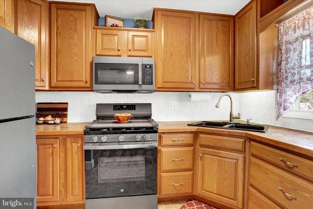 129 SHIRLEY DR, Middletown, PA 17057