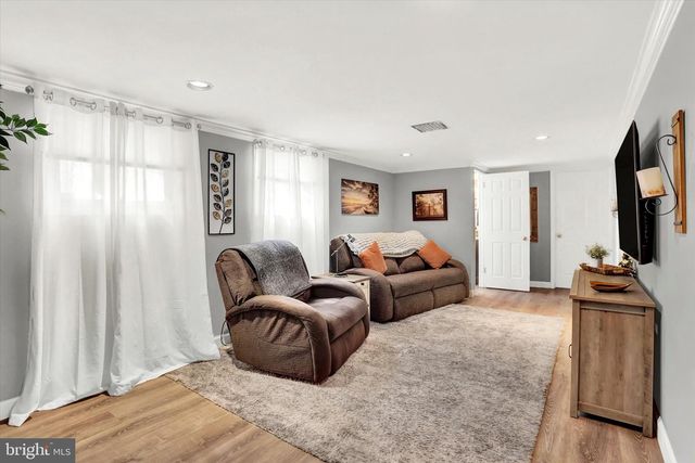 129 SHIRLEY DR, Middletown, PA 17057