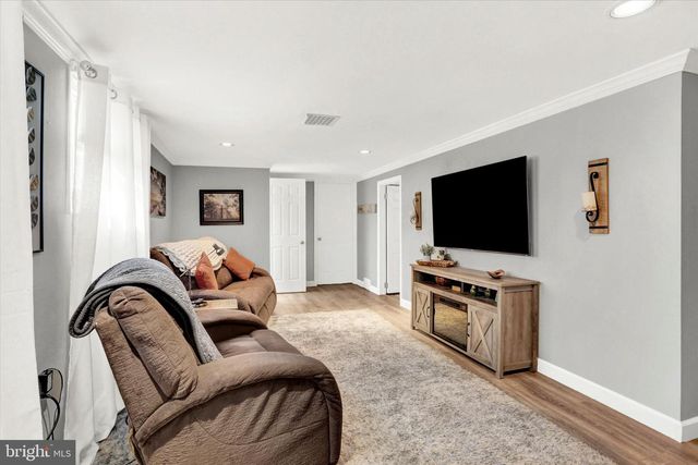 129 SHIRLEY DR, Middletown, PA 17057