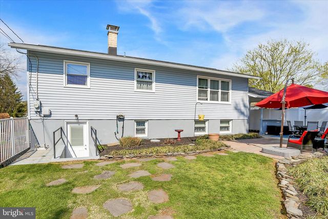 129 SHIRLEY DR, Middletown, PA 17057