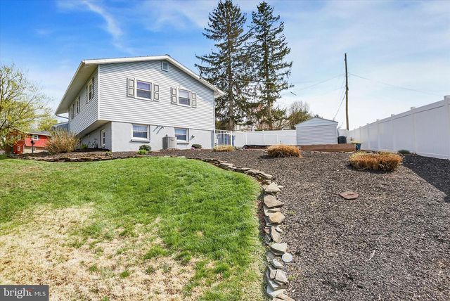 129 SHIRLEY DR, Middletown, PA 17057