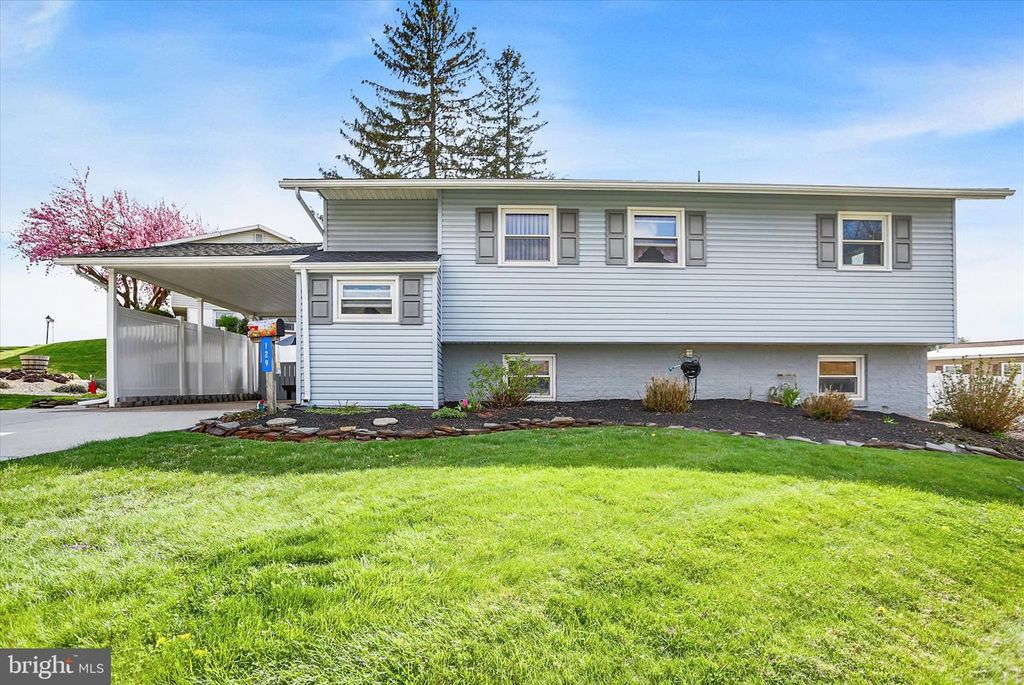 129 SHIRLEY DR, Middletown, PA 17057
