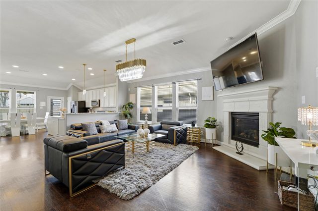 9538 Ocean Drive, Iowa Colony, TX 77583