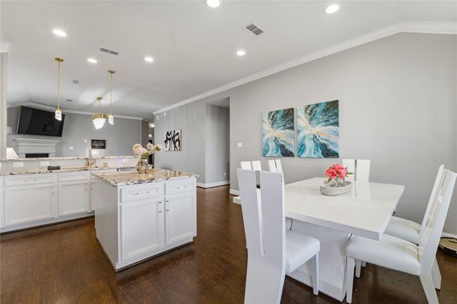 9538 Ocean Drive, Iowa Colony, TX 77583