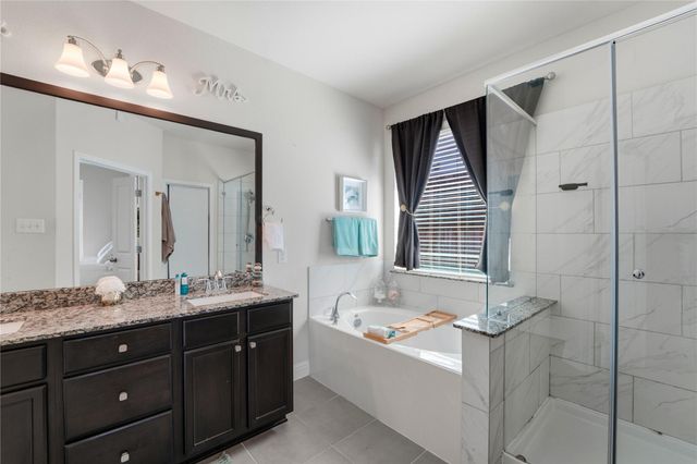 9538 Ocean Drive, Iowa Colony, TX 77583