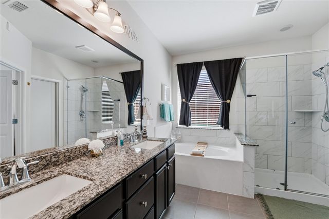 9538 Ocean Drive, Iowa Colony, TX 77583