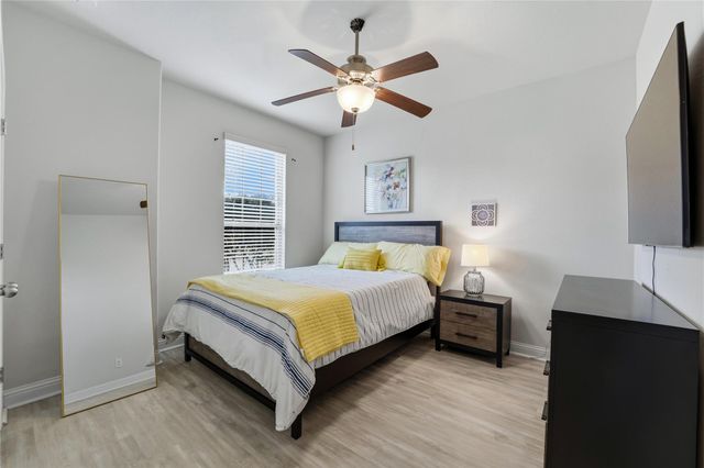 9538 Ocean Drive, Iowa Colony, TX 77583