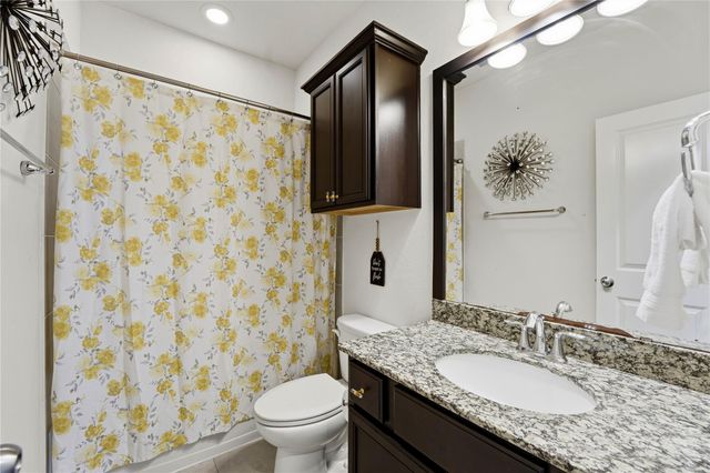 9538 Ocean Drive, Iowa Colony, TX 77583