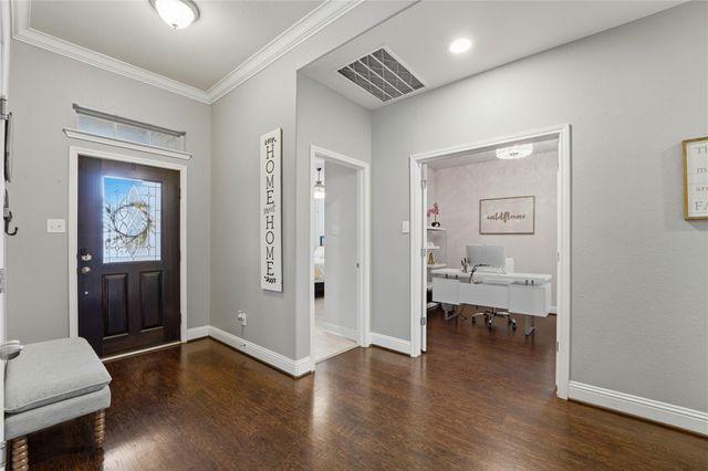 9538 Ocean Drive, Iowa Colony, TX 77583