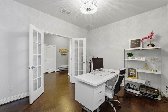 9538 Ocean Drive, Iowa Colony, TX 77583