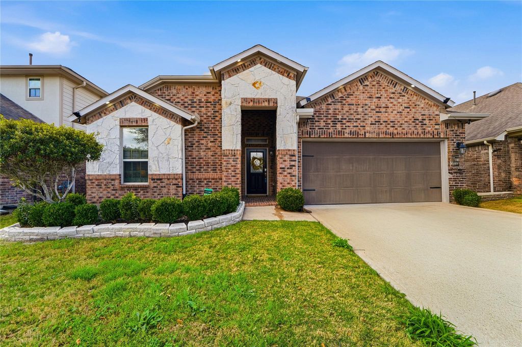9538 Ocean Drive, Iowa Colony, TX 77583