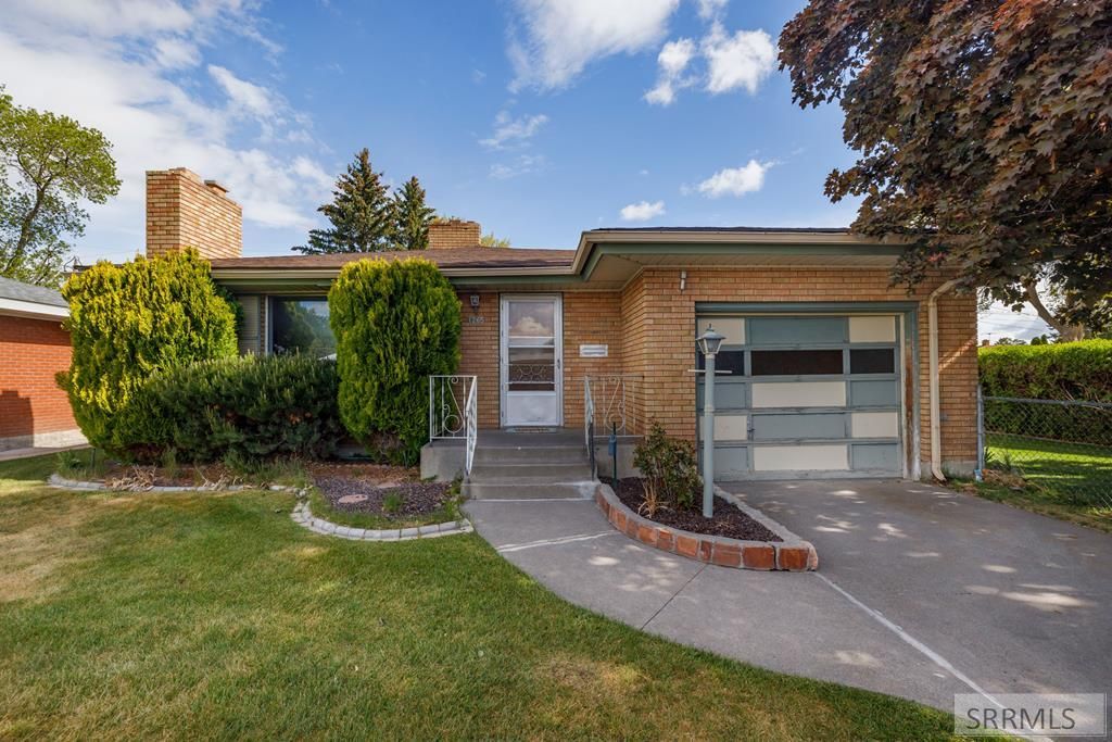 Image 1 of property listing at 1265 10th Street, Idaho Falls, ID 83404