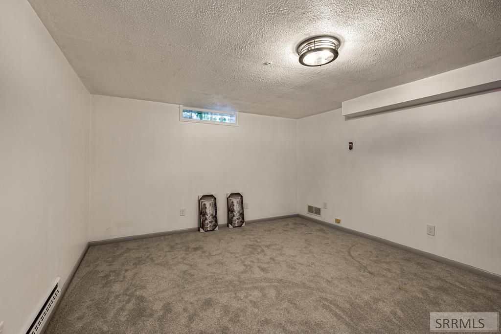 Image 30 of property listing at 1265 10th Street, Idaho Falls, ID 83404