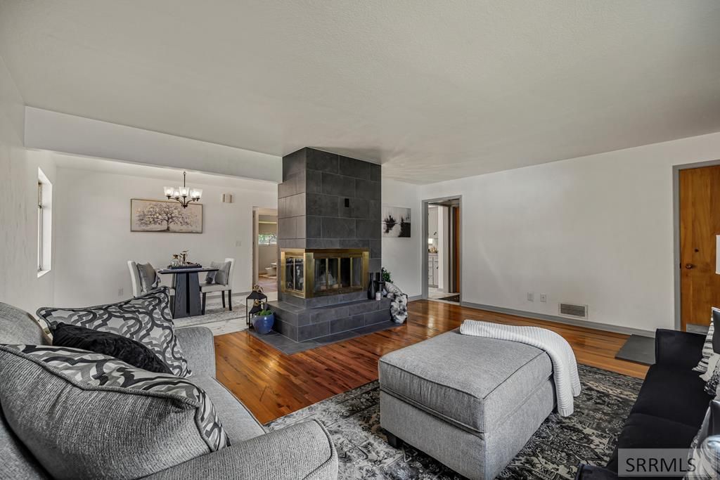 Image 6 of property listing at 1265 10th Street, Idaho Falls, ID 83404