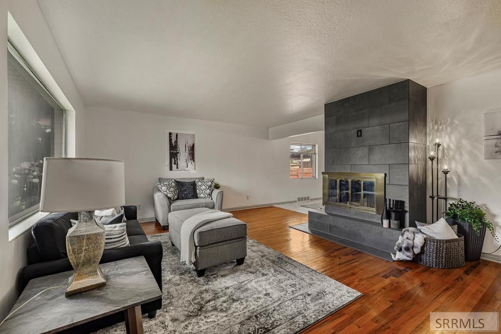 Image 7 of property listing at 1265 10th Street, Idaho Falls, ID 83404