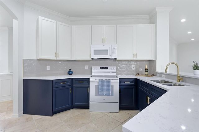 4315 REFLECTIONS PARKWAY, Sarasota, FL 34233