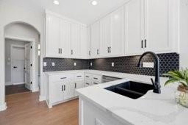 1816 NE Volos Court, Blue Springs, MO 64029
